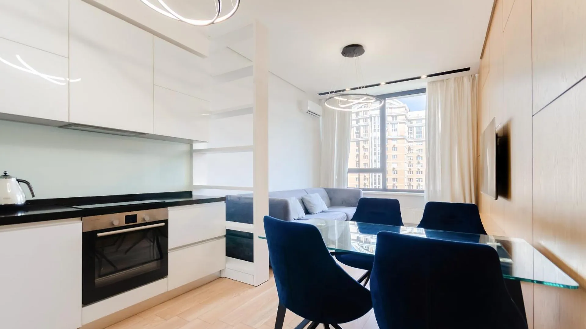 Petrovdom Apartments 12-94 In Rc Tetris Hall, Dilova 1-2 Kiev